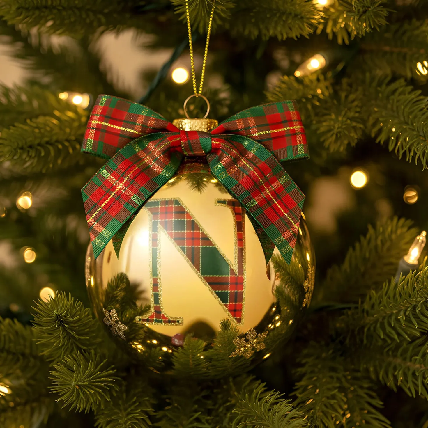 Pallina Natale lettera N 10 cm oro